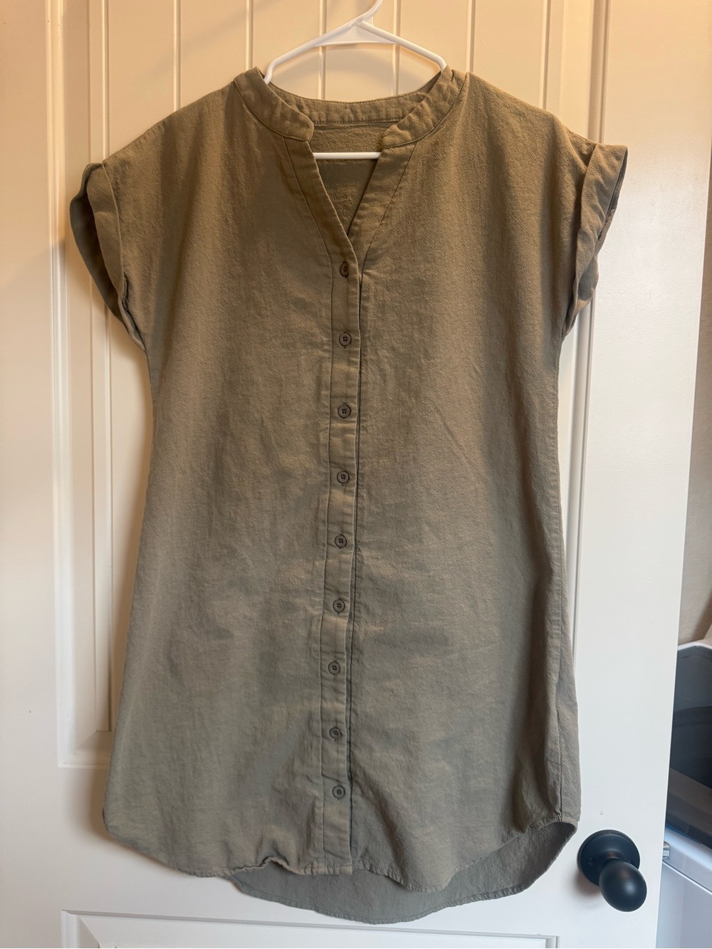 Emery Rose Small Neutral olive Tunic style dress with Button Detail - Picture 1 of 5